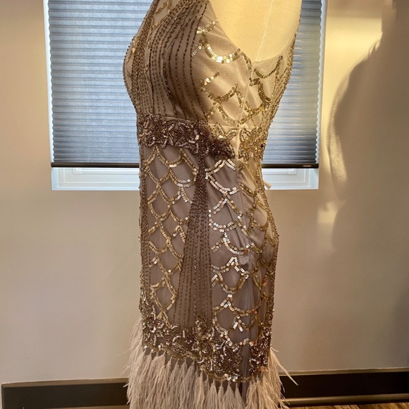 Sue Wong Great Gatsby Silver short cocktail dress w/ sequins & feathers - Picture 6 of 8